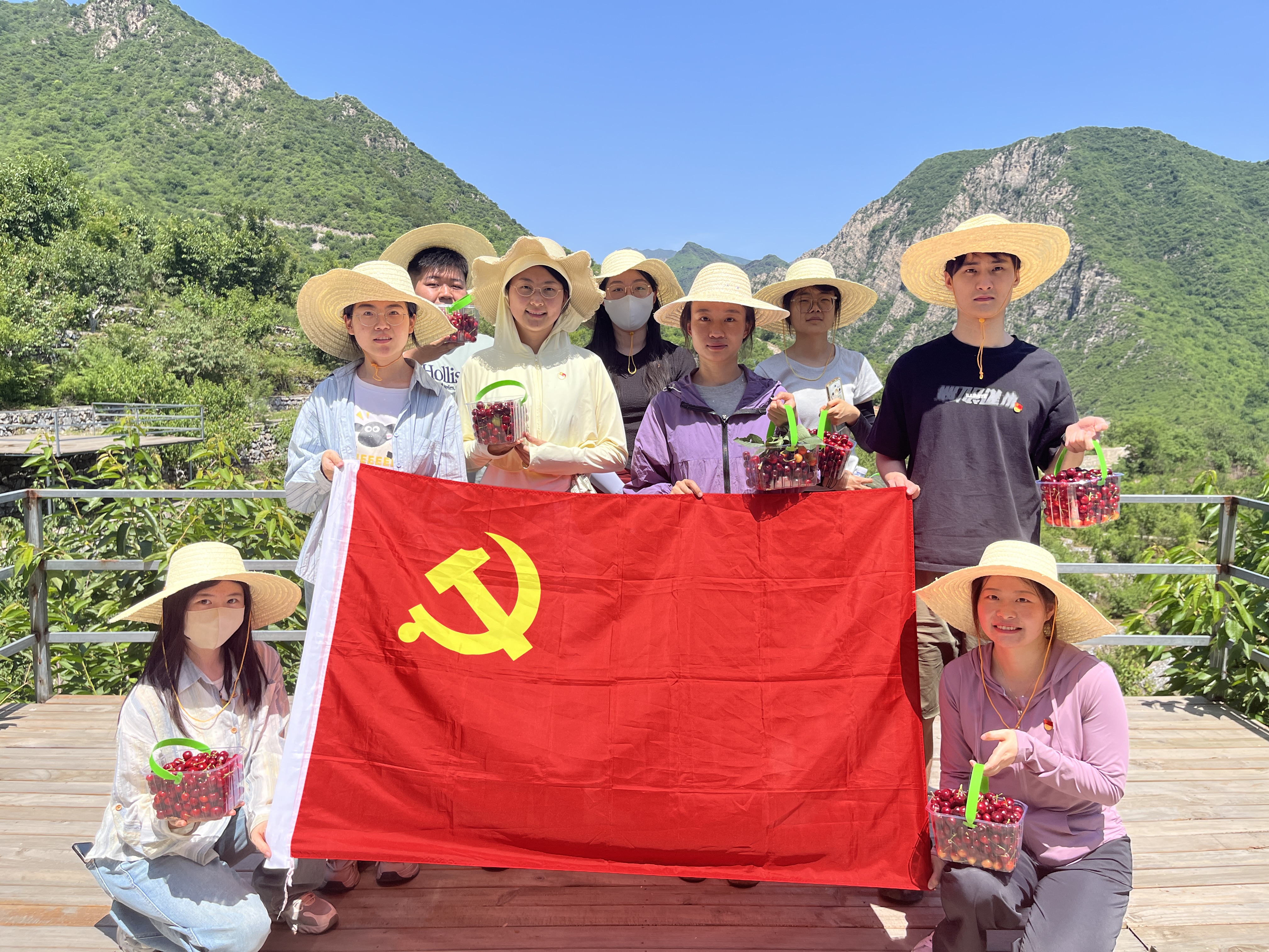 摘樱桃1.jpg